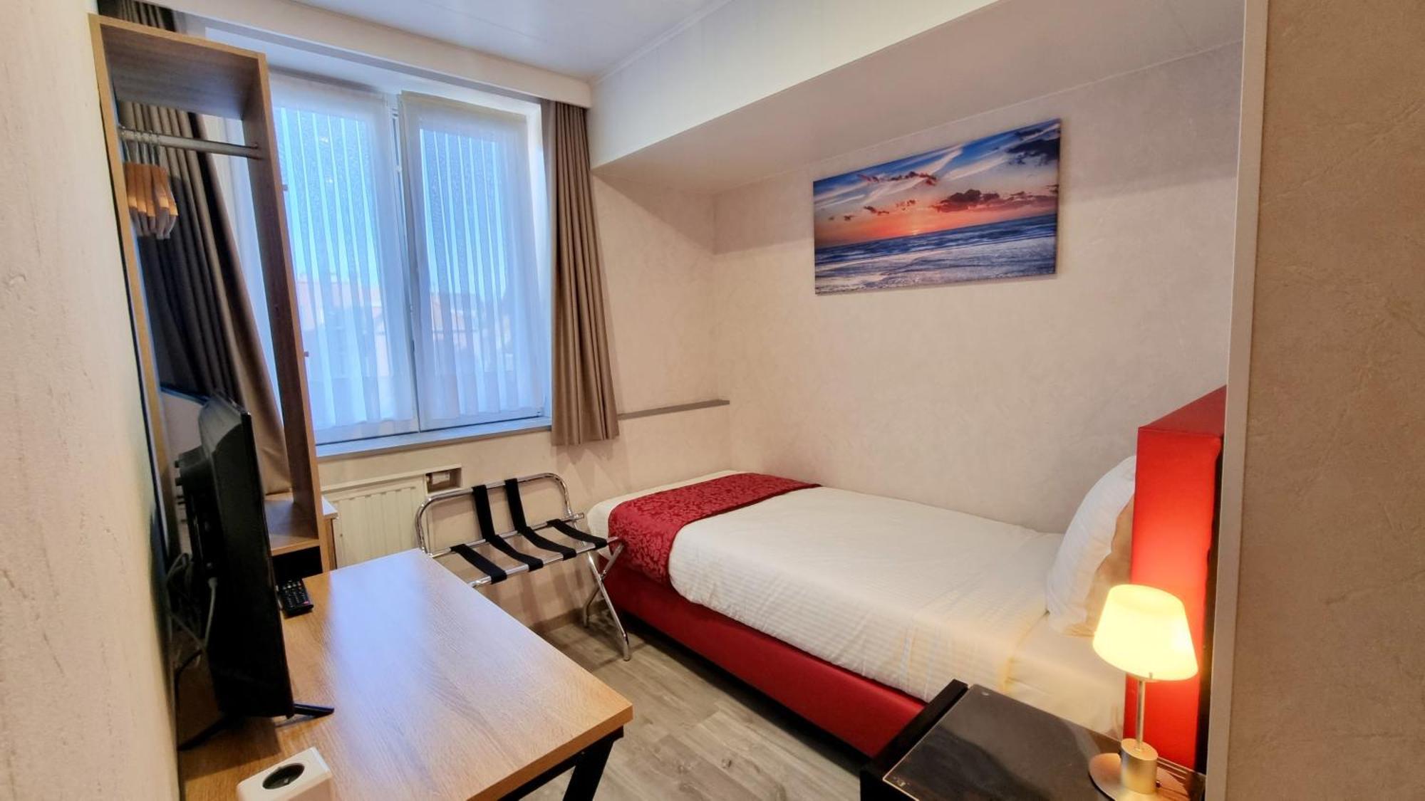 Hotel Cardiff Остенде Номер фото